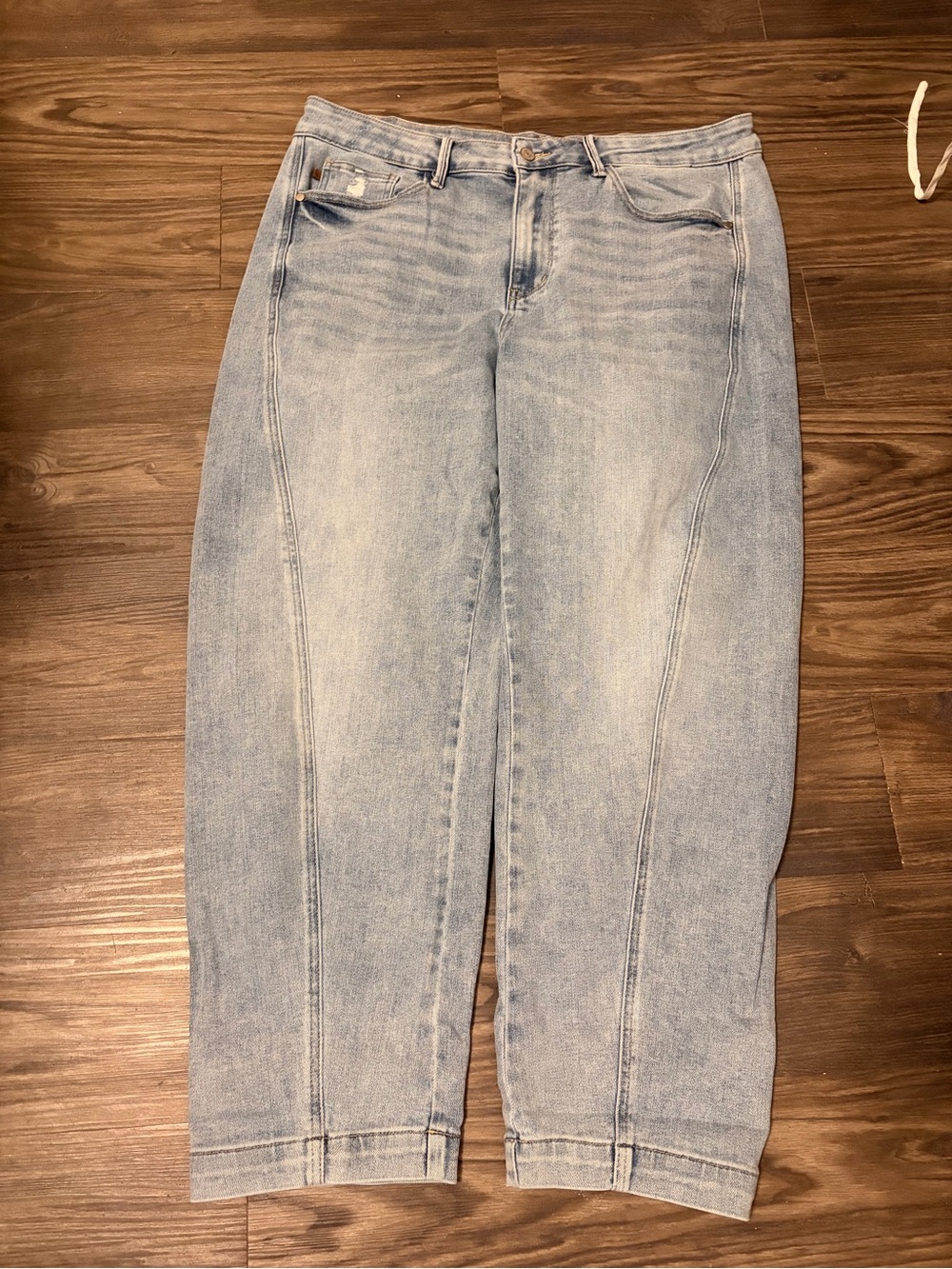 Judy Blue Light Wash barrel jeans